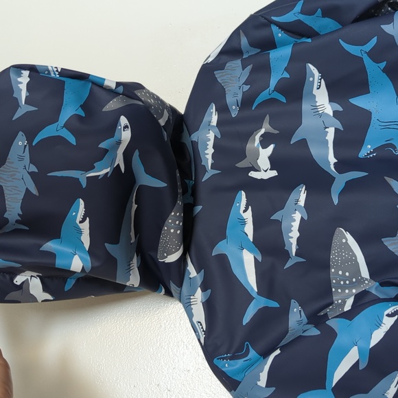 Hatley Shark school raincoat ☔🧥🦈 - Picture 6 of 6